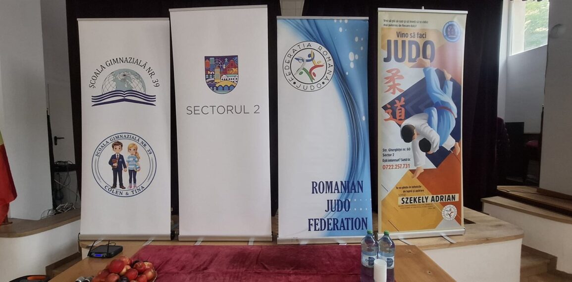 Bannerele Federatiei Romane de Judo, Sectorului 2 si Scolii Gimnaziale nr. 39